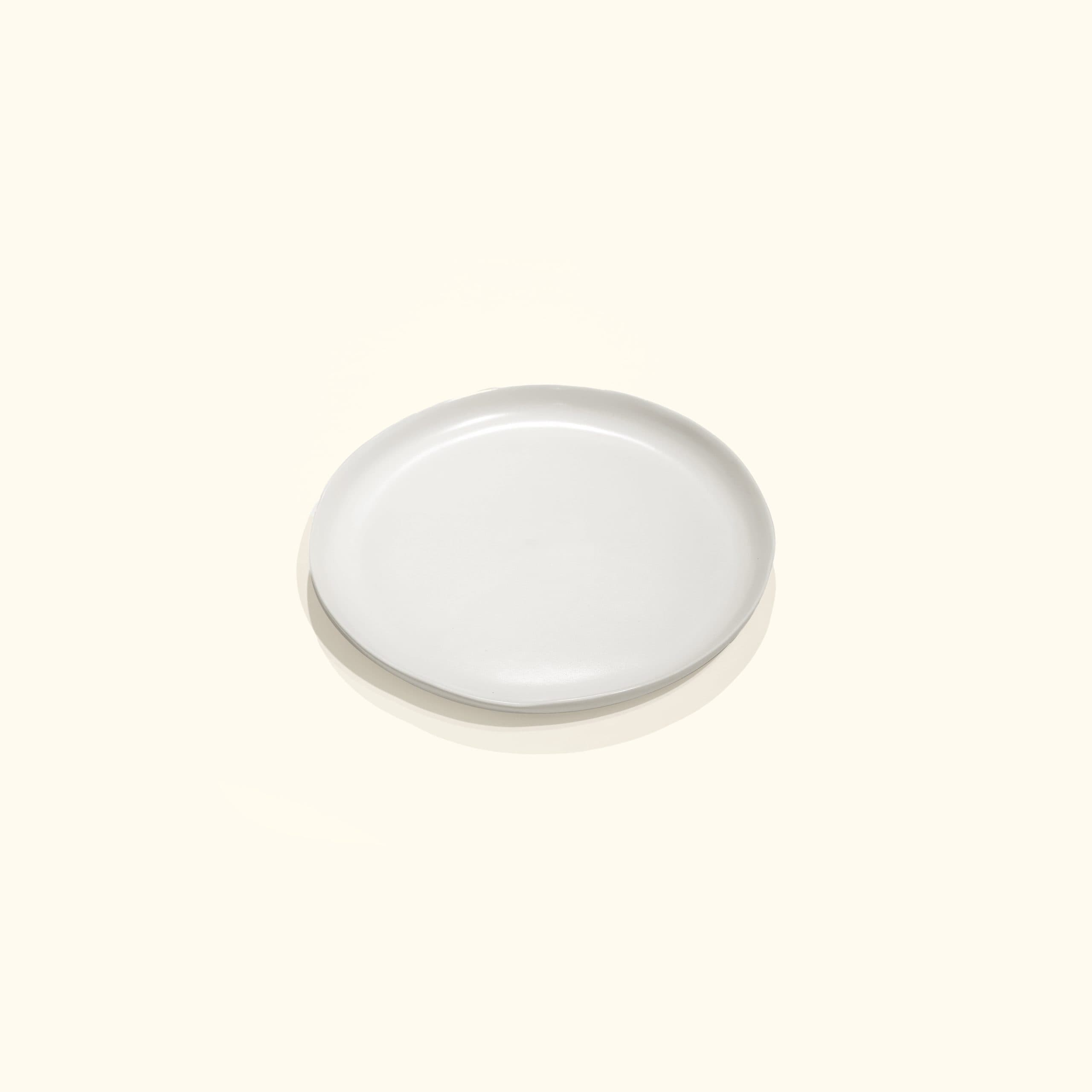 camille round plate M