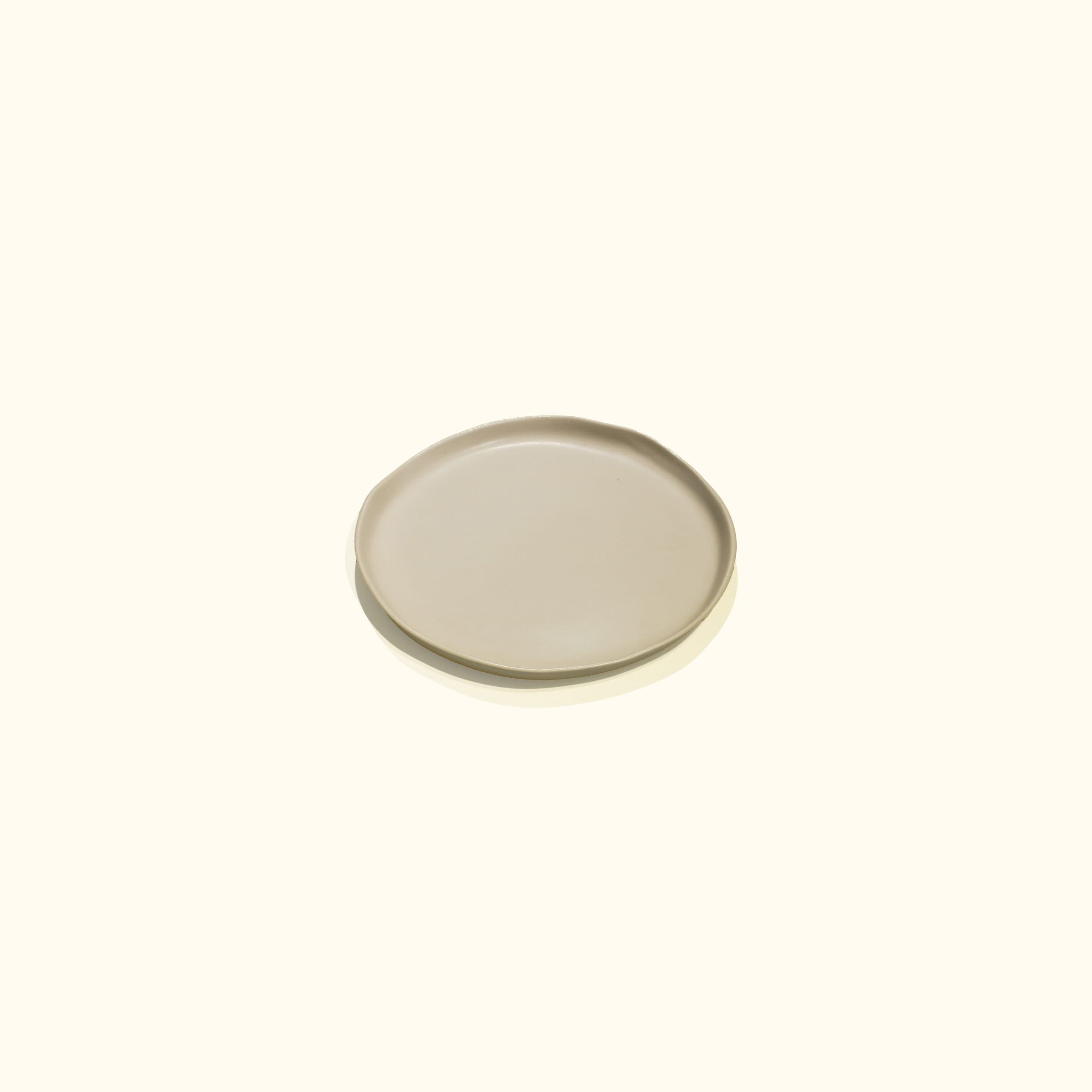camille round plate S