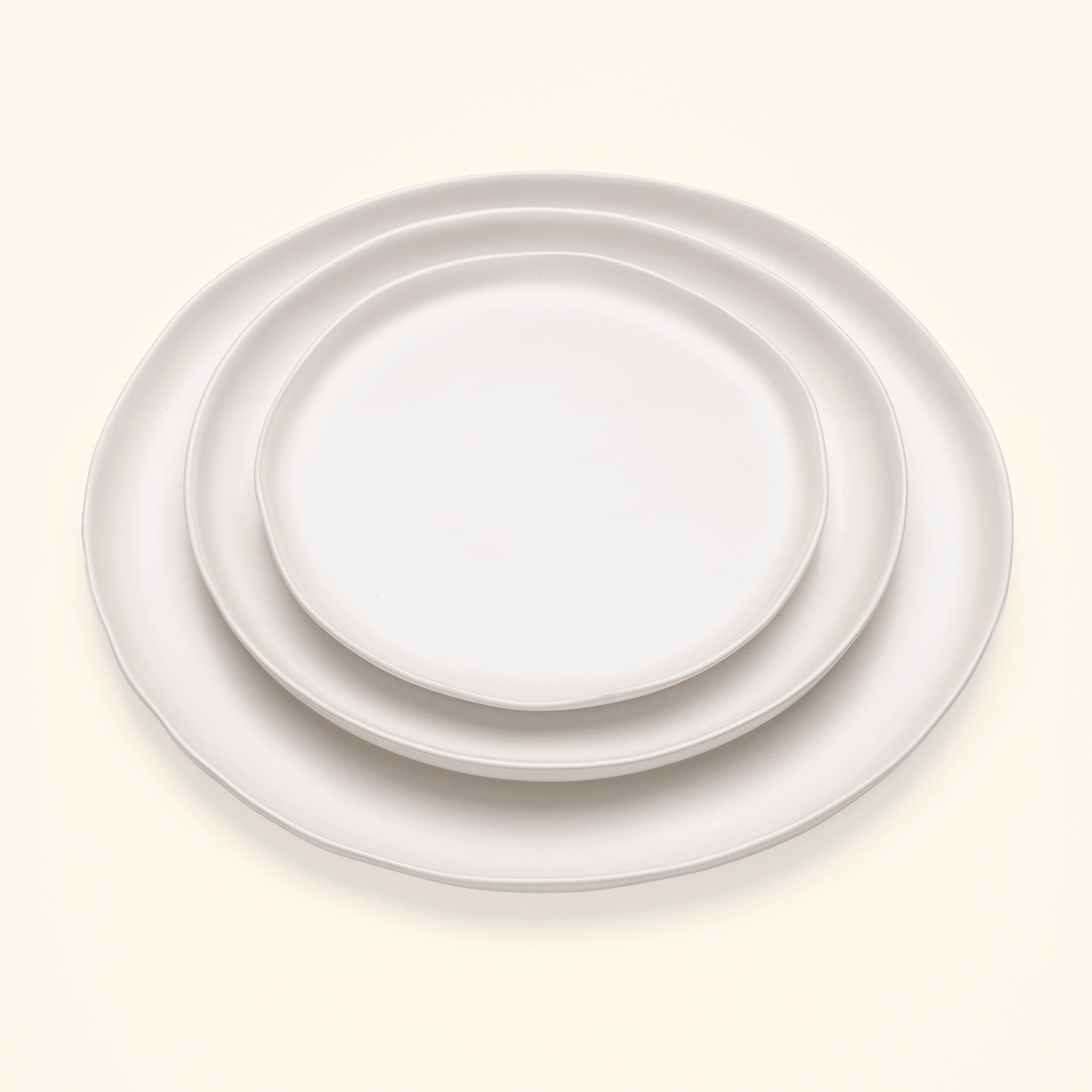 camille round plate M