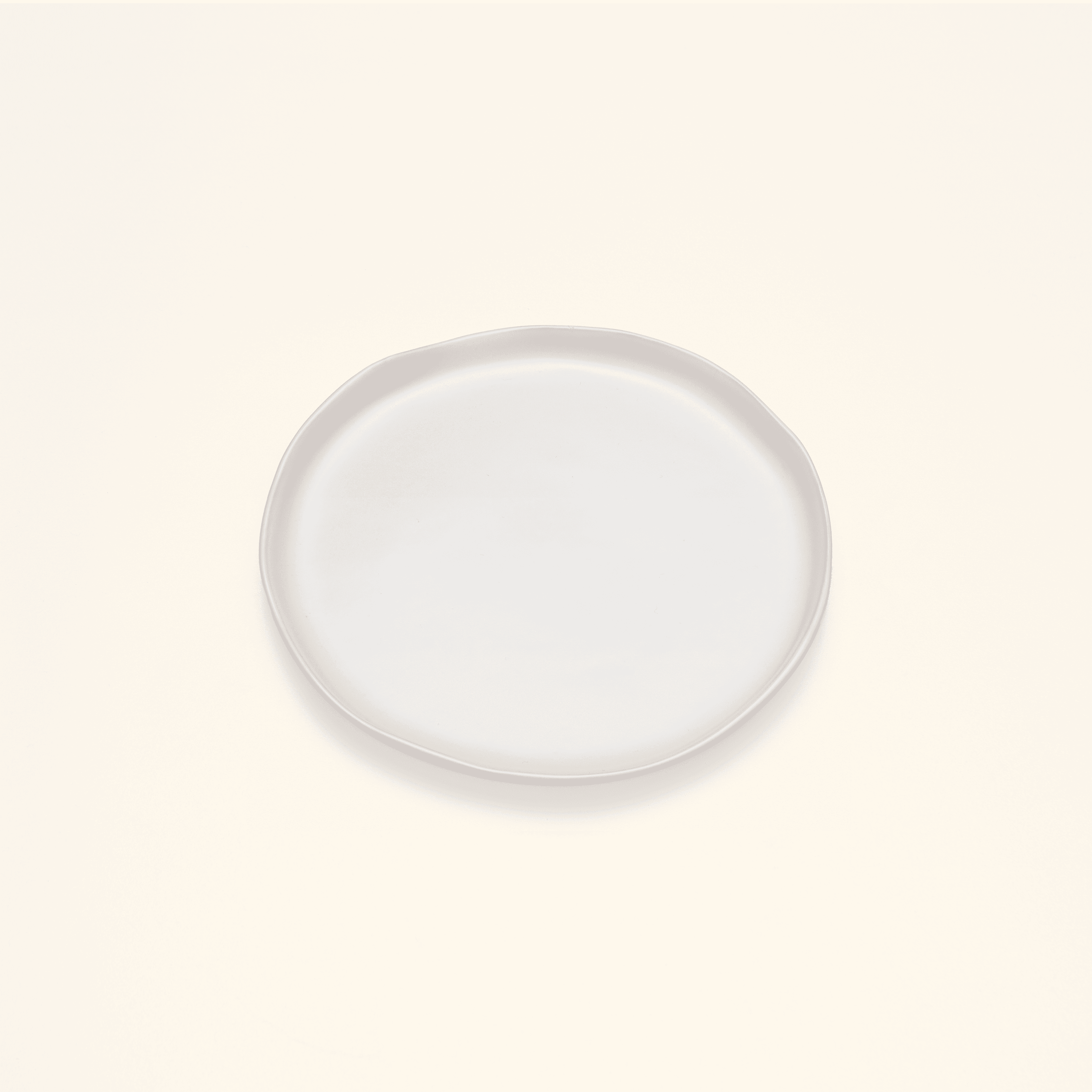camille round plate M