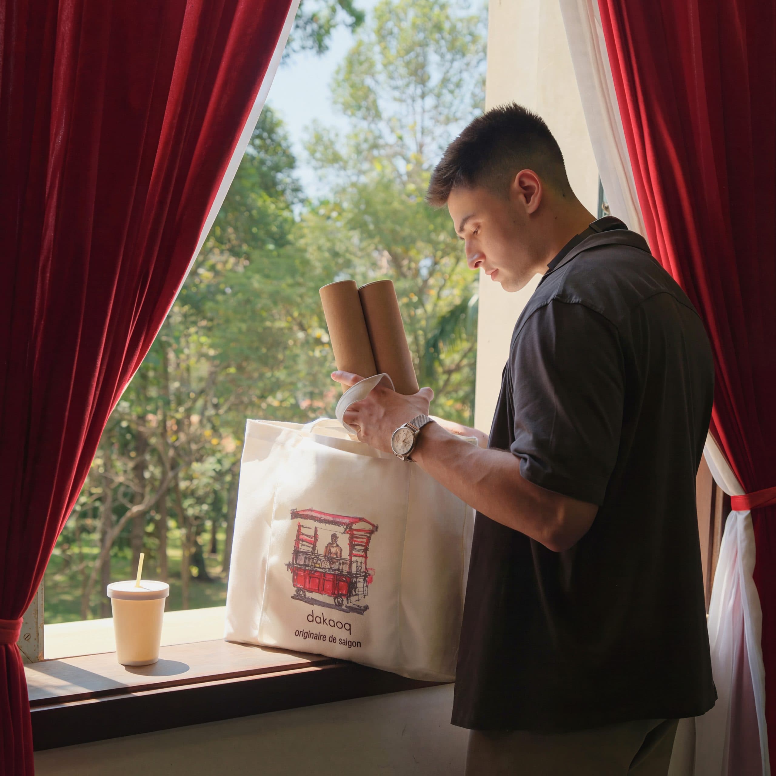 journée tote bag - xe bán trà sữa ở Chợ Lớn